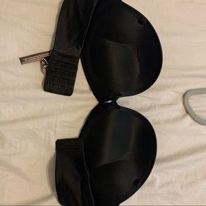 Victoria’s Secret Bombshell Strapless Push-up bra